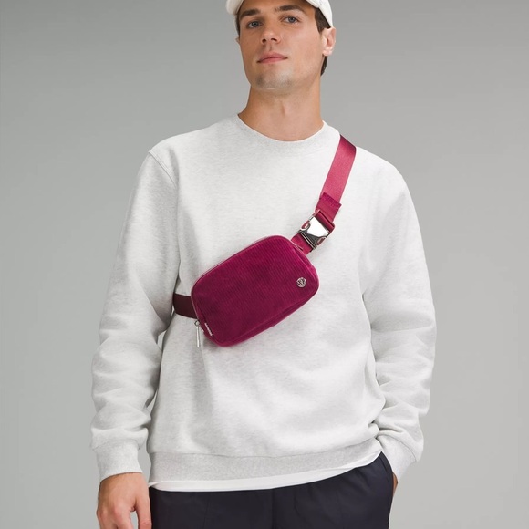 Everywhere Belt Bag Corduroy - Deep Luxe Silver - Picture 1 of 3